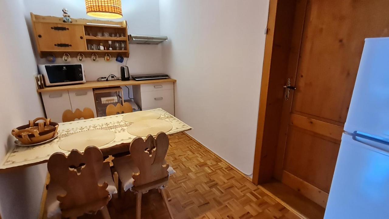 شقة Penzion Piano Liptovský Mikuláš المظهر الخارجي الصورة